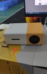 Bærbar projektor 3D HD LED hjemmebiograf HDMI-kompatibel USB-lydprojektor YG300 miniprojektor