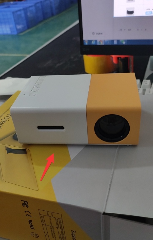 Bærbar projektor 3D HD LED hjemmebiograf HDMI-kompatibel USB-lydprojektor YG300 miniprojektor